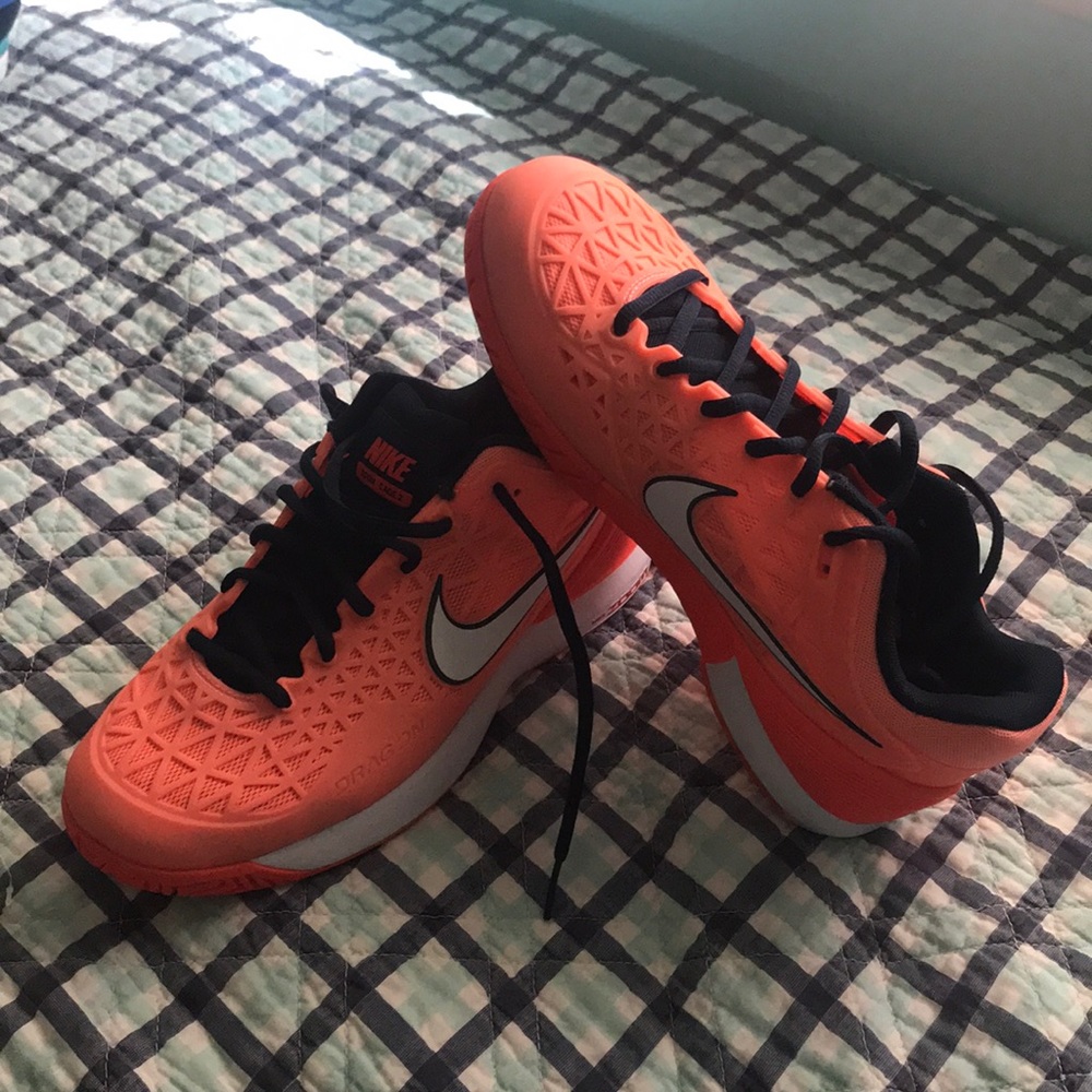 Nike zoom cage 2